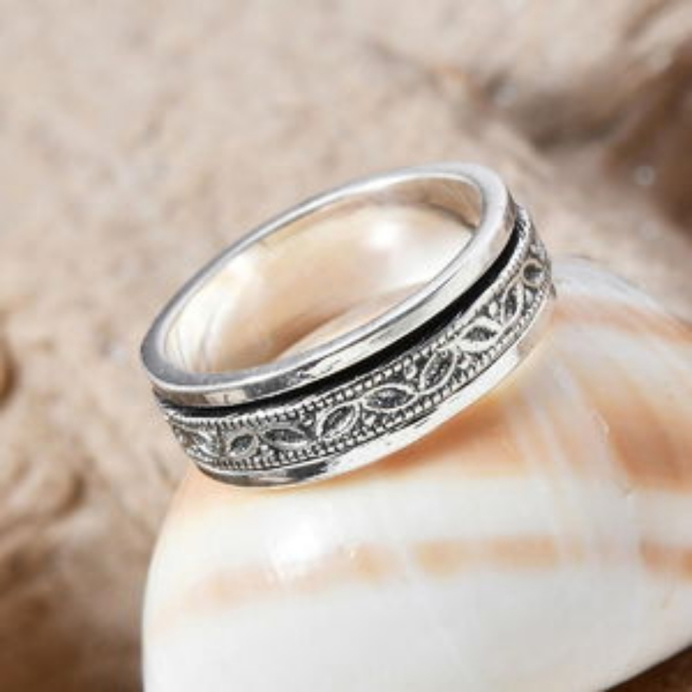 HANDCRAFTED STERLING SILVER SPINNER RING
